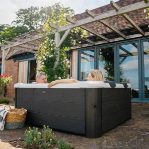 M-Spa Oslo Hot Tub