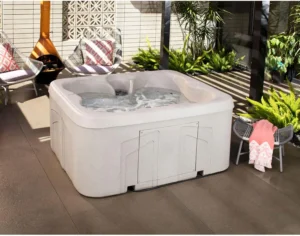 LifeSmart 4-Person Hot Tub